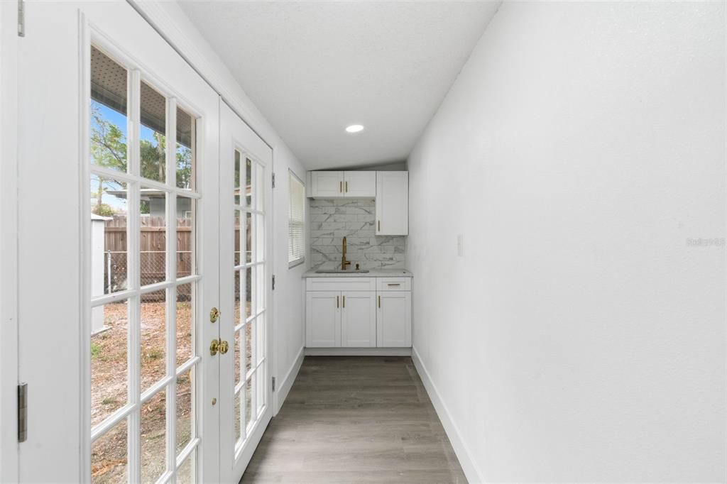 En Venta: $365,000 (4 camas, 2 baños, 1529 Pies cuadrados)