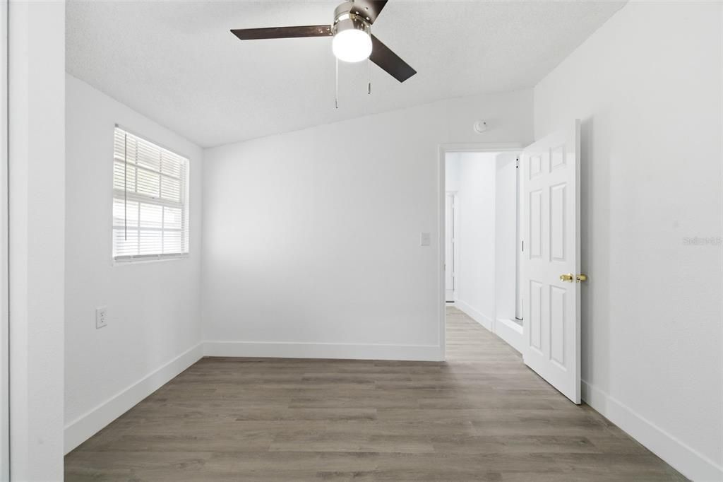 En Venta: $365,000 (4 camas, 2 baños, 1529 Pies cuadrados)