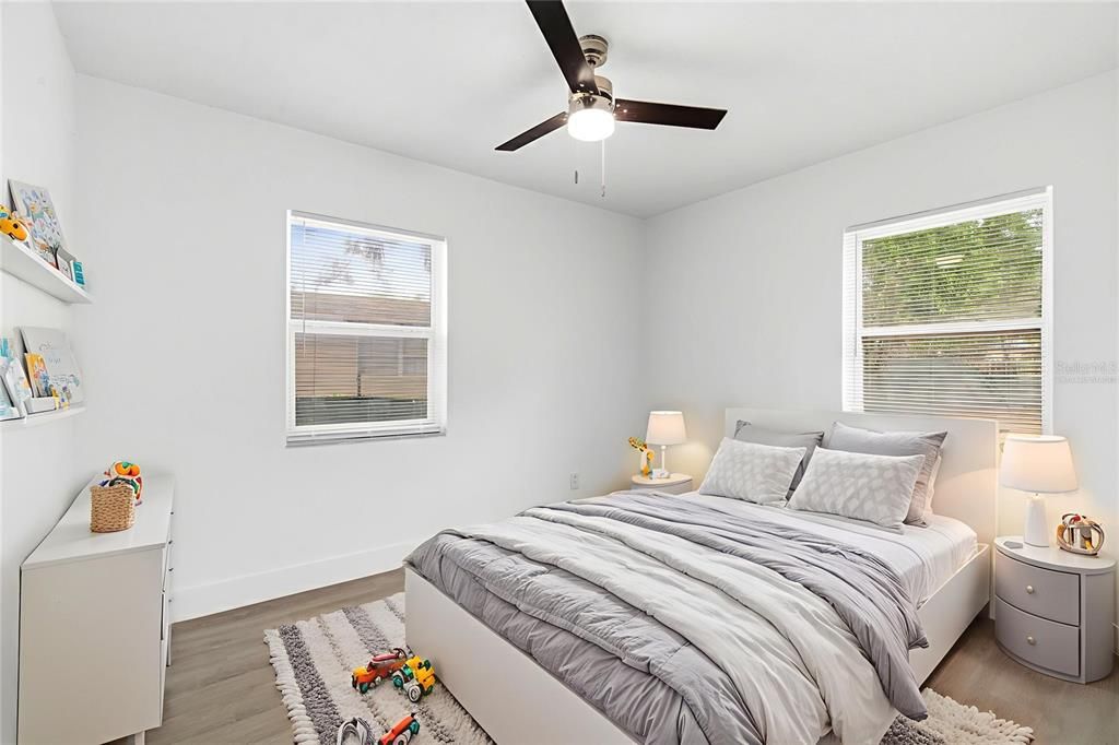 En Venta: $365,000 (4 camas, 2 baños, 1529 Pies cuadrados)