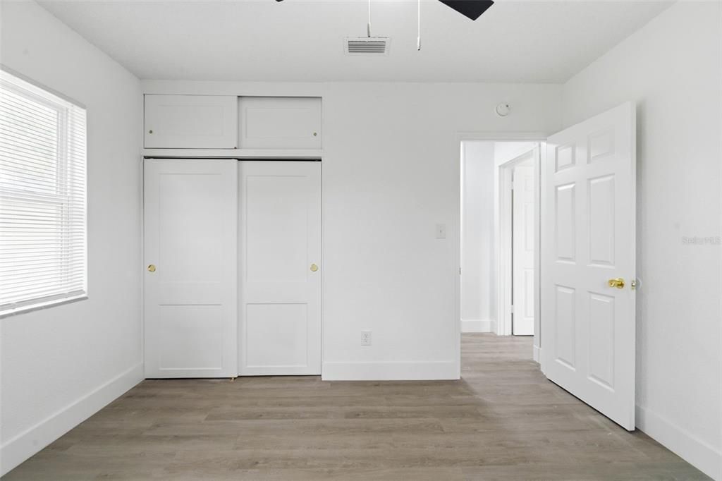 En Venta: $365,000 (4 camas, 2 baños, 1529 Pies cuadrados)