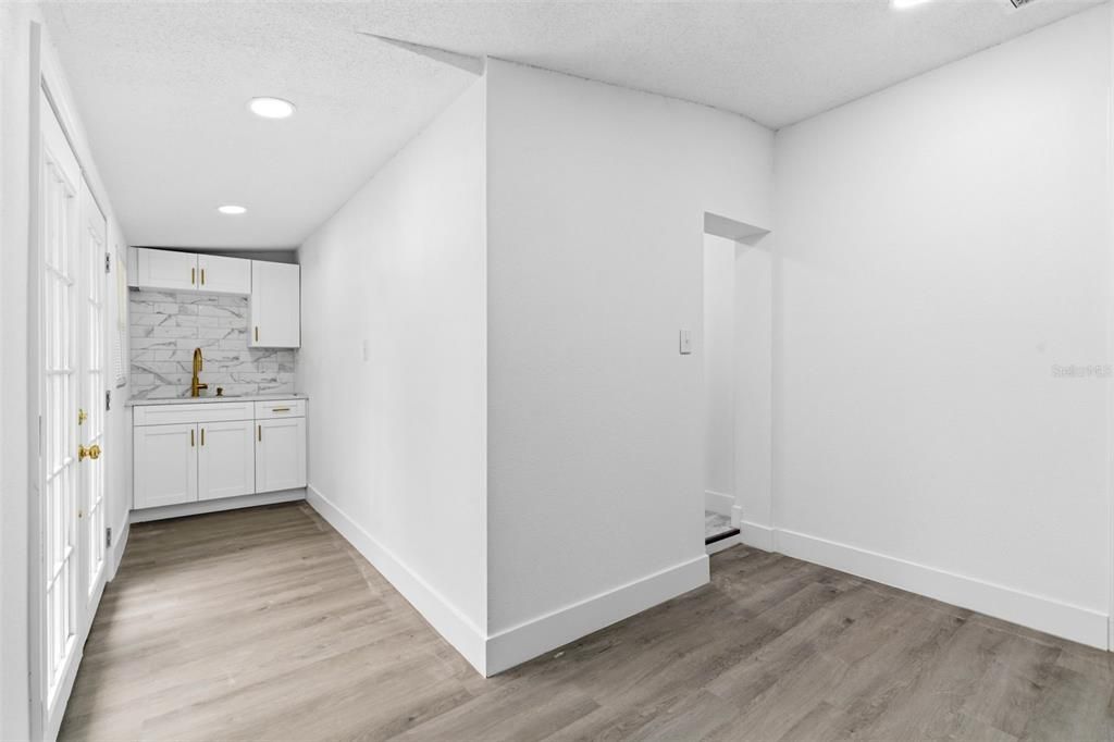 En Venta: $365,000 (4 camas, 2 baños, 1529 Pies cuadrados)