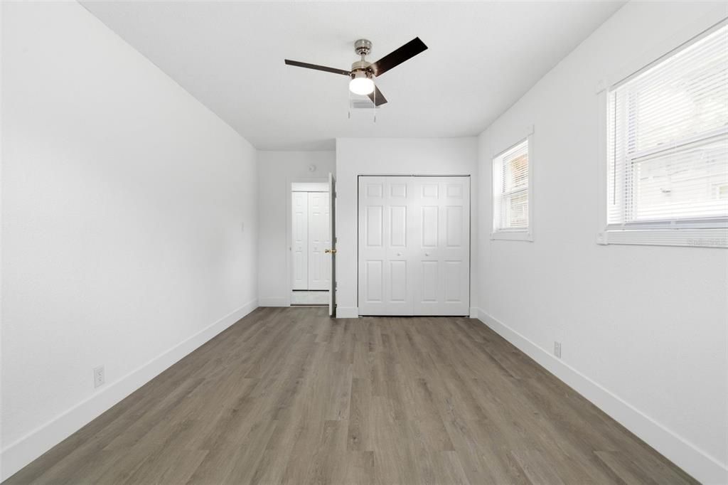 En Venta: $365,000 (4 camas, 2 baños, 1529 Pies cuadrados)