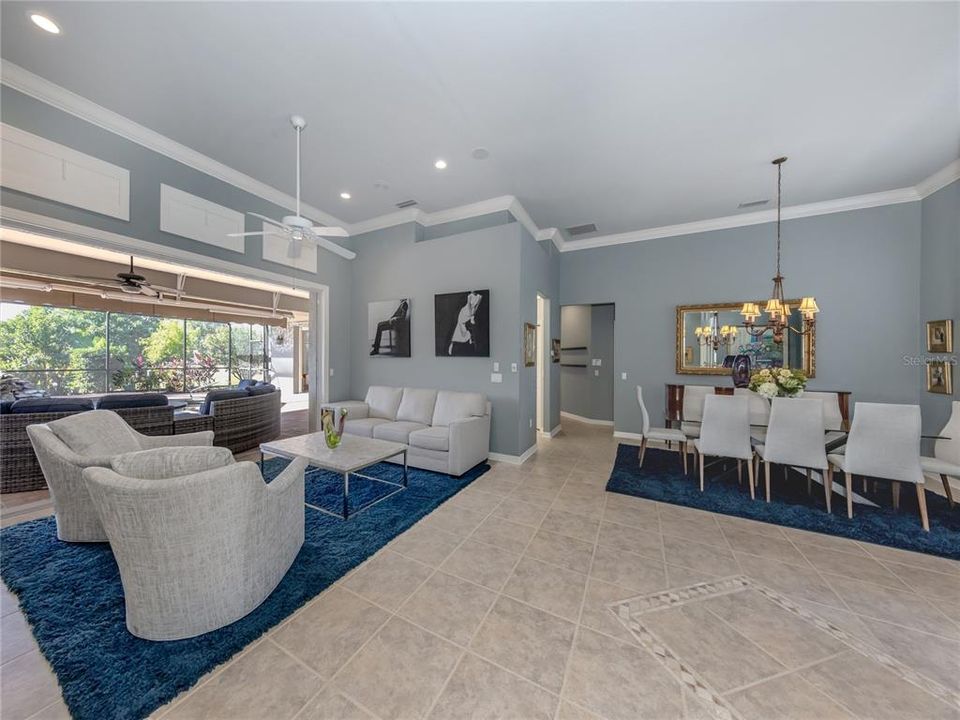 En Venta: $975,000 (3 camas, 3 baños, 2666 Pies cuadrados)