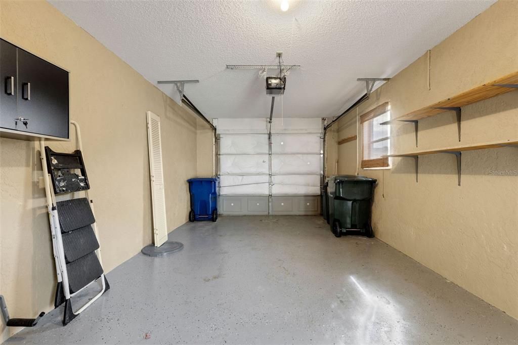 For Sale: $290,000 (2 beds, 2 baths, 1064 Square Feet)