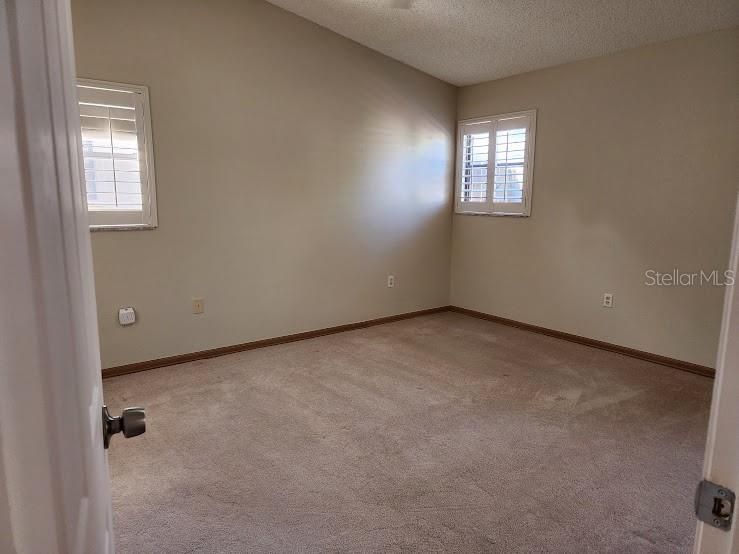 For Sale: $290,000 (2 beds, 2 baths, 1064 Square Feet)