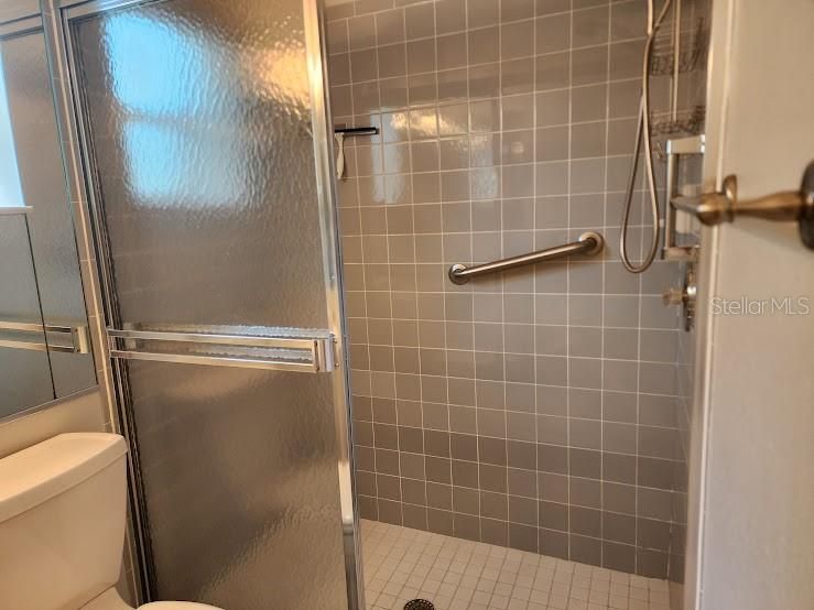 For Sale: $290,000 (2 beds, 2 baths, 1064 Square Feet)