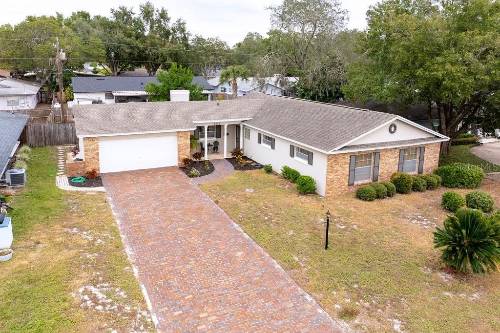 En Venta: $600,000 (4 camas, 2 baños, 1959 Pies cuadrados)