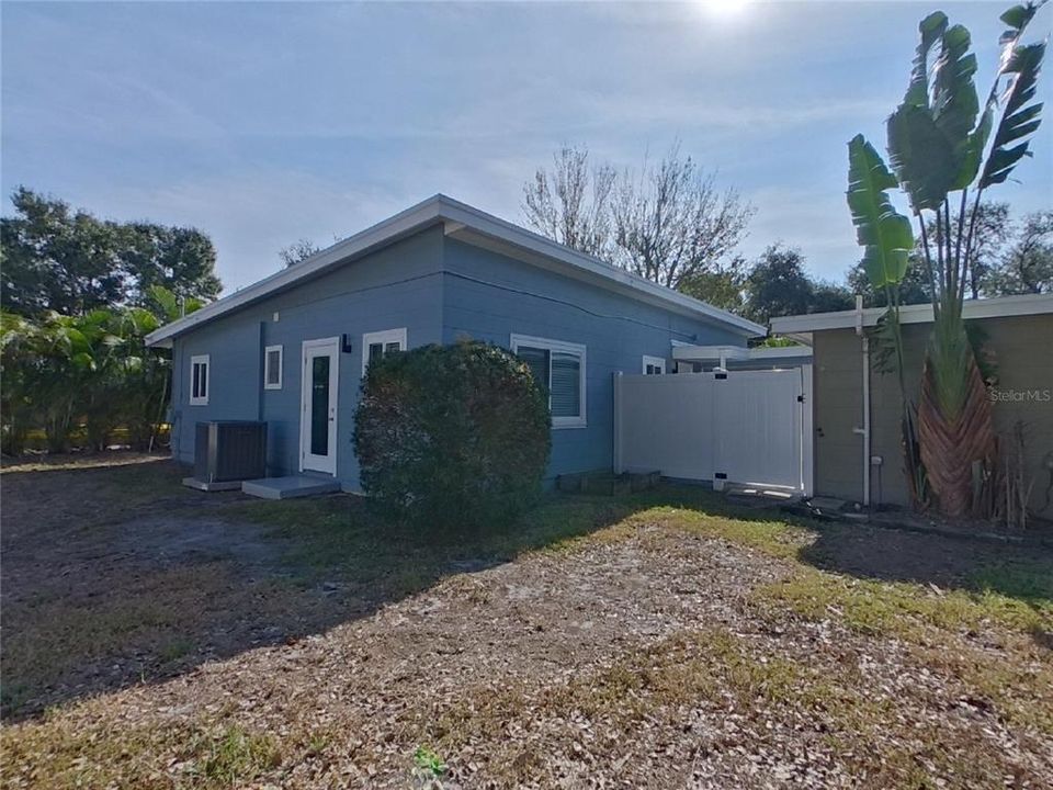 En Renta: $2,889 (3 camas, 2 baños, 1280 Pies cuadrados)