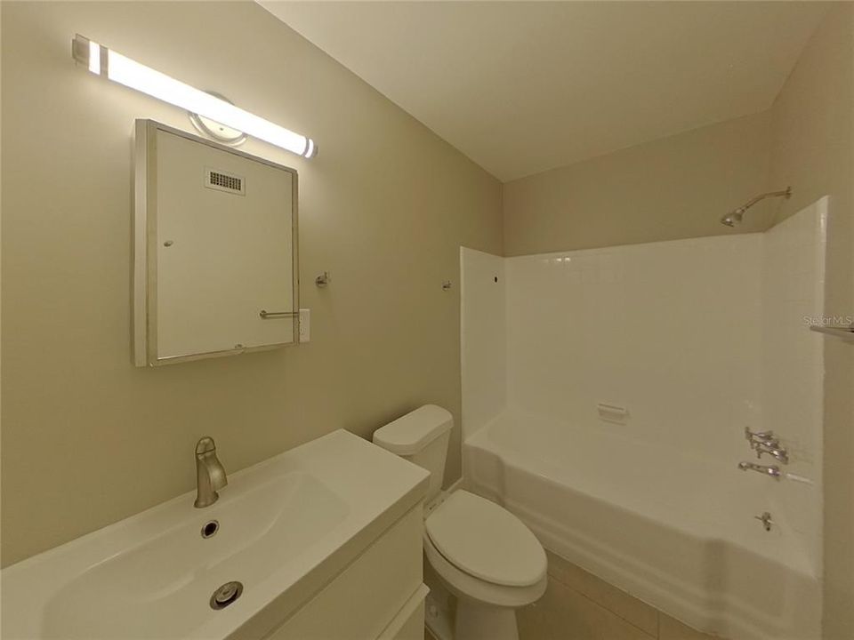 En Renta: $2,889 (3 camas, 2 baños, 1280 Pies cuadrados)