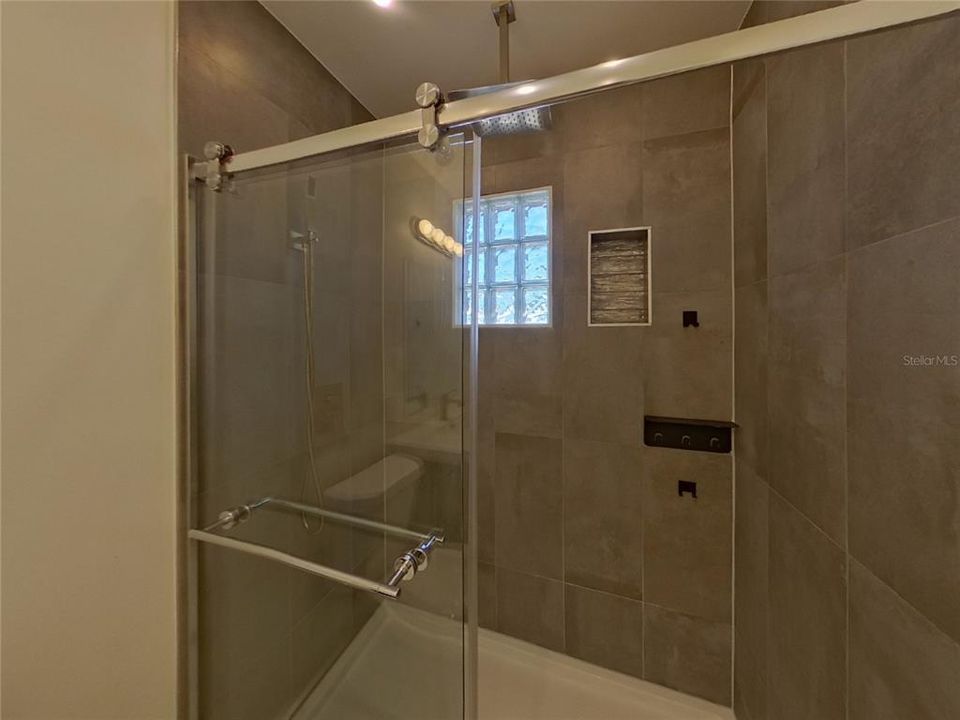 En Renta: $2,889 (3 camas, 2 baños, 1280 Pies cuadrados)