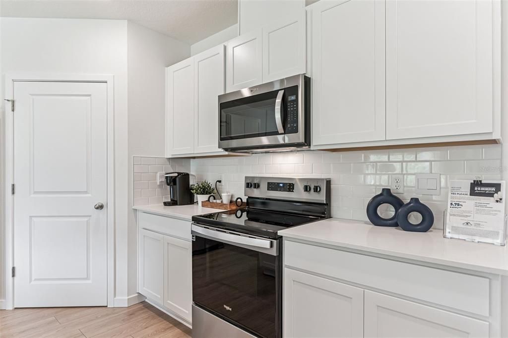 En Venta: $441,990 (4 camas, 2 baños, 1828 Pies cuadrados)