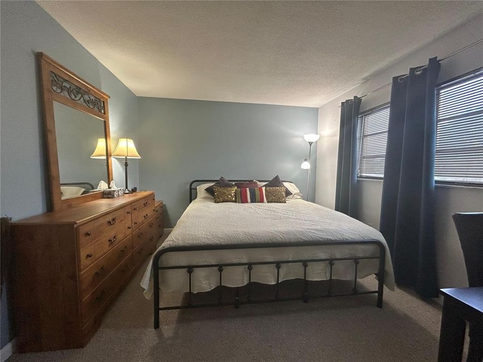 For Sale: $95,000 (1 beds, 1 baths, 624 Square Feet)