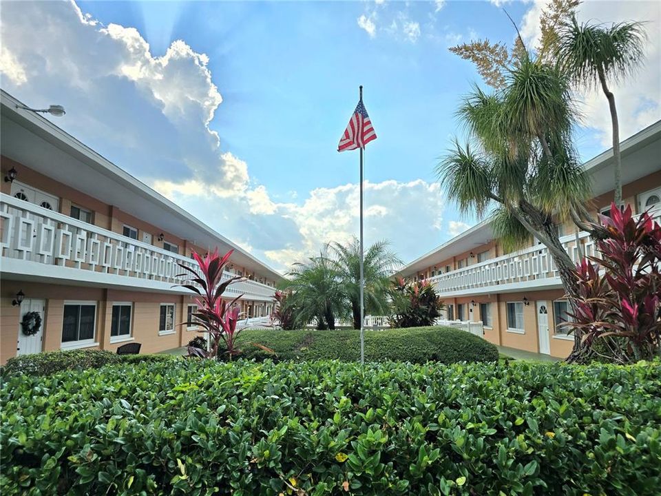 待售: $95,000 (1 贝兹, 1 浴室, 624 平方英尺)