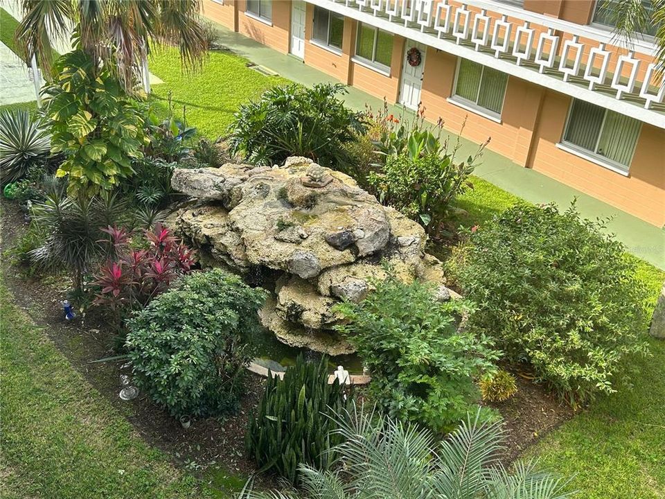 For Sale: $95,000 (1 beds, 1 baths, 624 Square Feet)