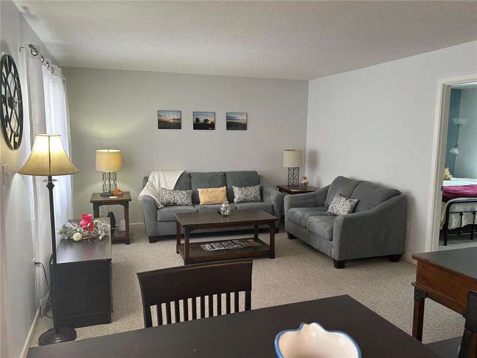 待售: $95,000 (1 贝兹, 1 浴室, 624 平方英尺)