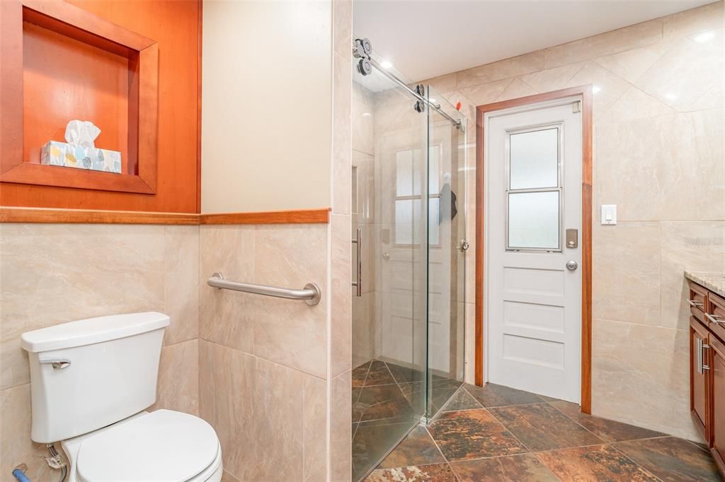 En Venta: $324,500 (3 camas, 2 baños, 1728 Pies cuadrados)