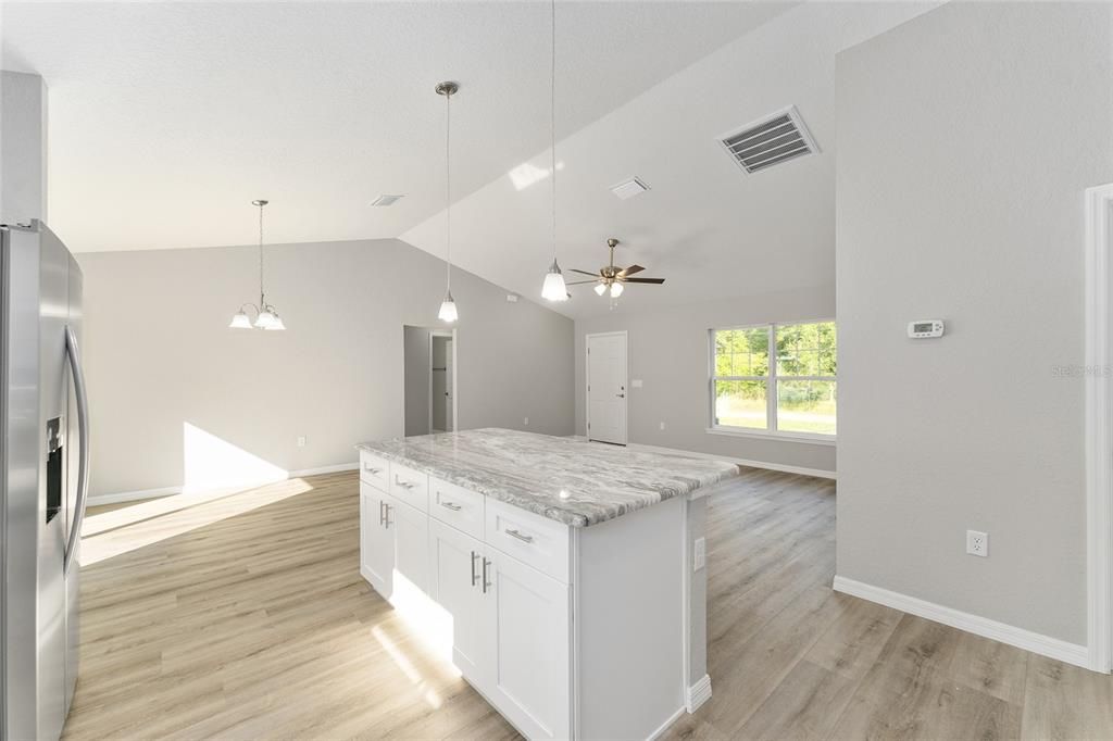 На продажу: $269,000 (3 спален, 2 ванн, 1475 Квадратных фут)