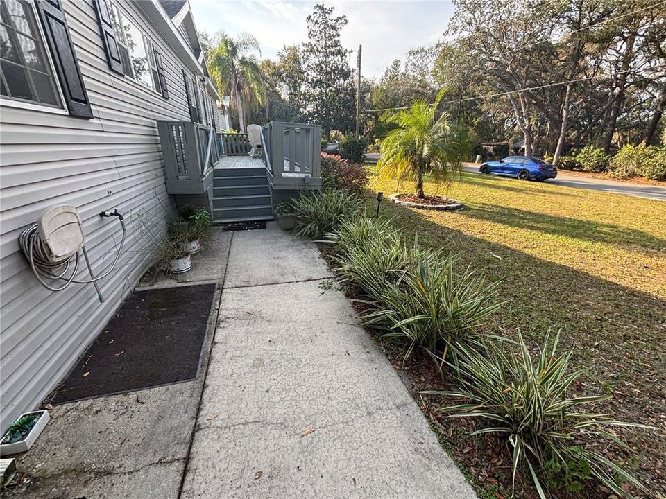 待售: $259,000 (4 贝兹, 3 浴室, 1248 平方英尺)