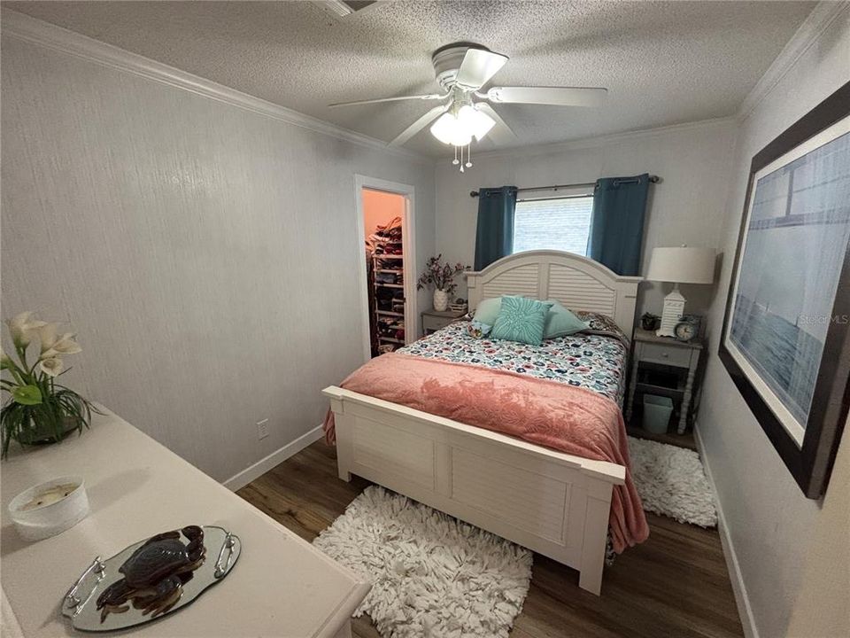 待售: $259,000 (4 贝兹, 3 浴室, 1248 平方英尺)