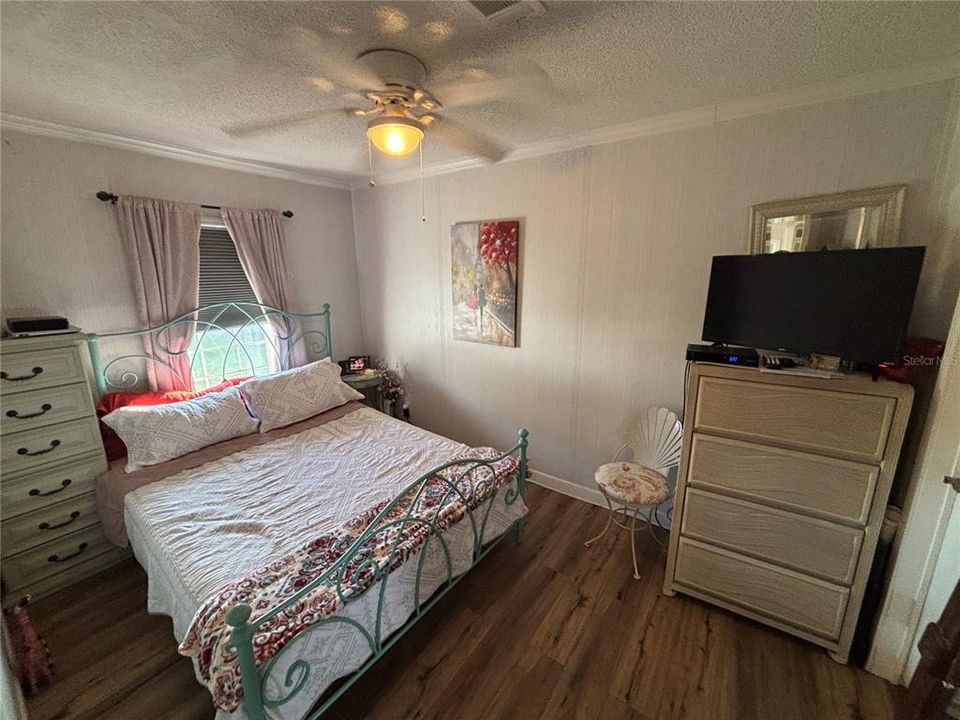 待售: $259,000 (4 贝兹, 3 浴室, 1248 平方英尺)