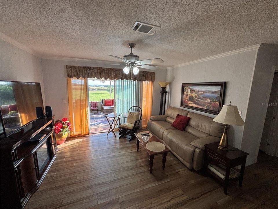 待售: $259,000 (4 贝兹, 3 浴室, 1248 平方英尺)