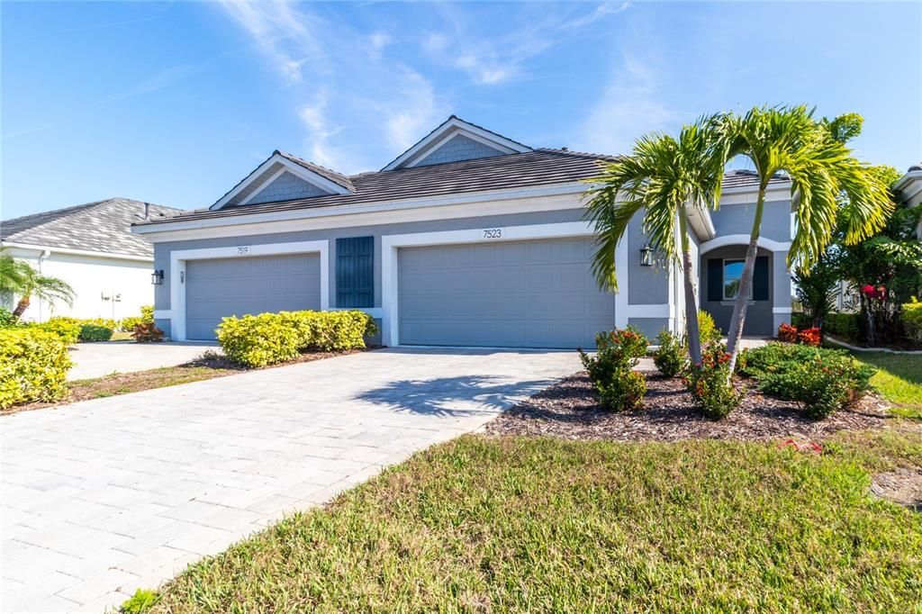 На продажу: $438,900 (2 спален, 2 ванн, 1634 Квадратных фут)