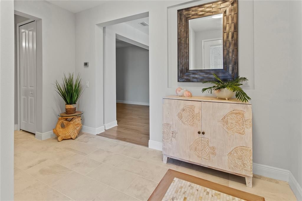 На продажу: $438,900 (2 спален, 2 ванн, 1634 Квадратных фут)