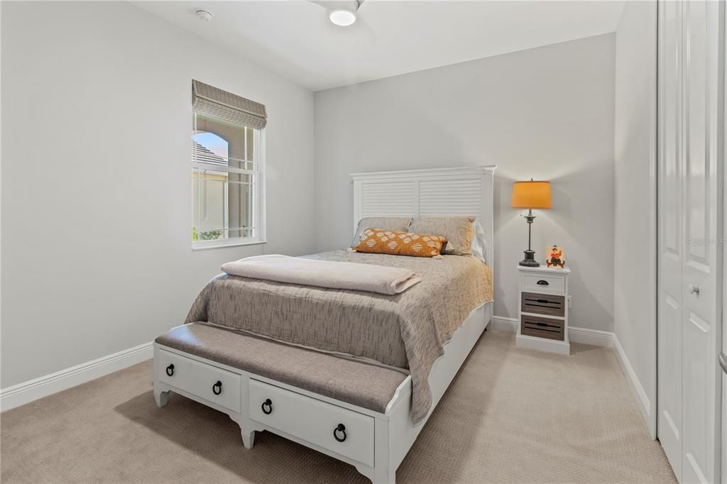 На продажу: $438,900 (2 спален, 2 ванн, 1634 Квадратных фут)