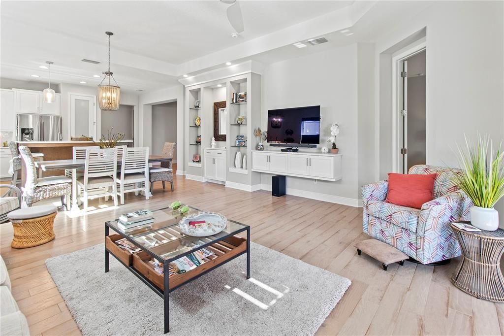 На продажу: $438,900 (2 спален, 2 ванн, 1634 Квадратных фут)