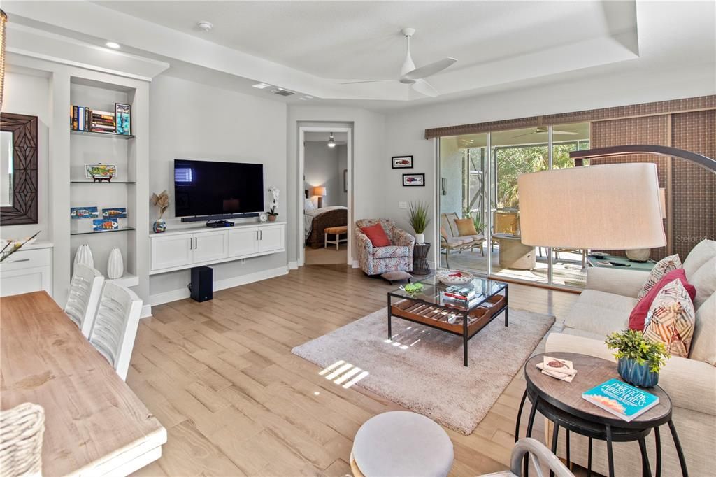 На продажу: $438,900 (2 спален, 2 ванн, 1634 Квадратных фут)