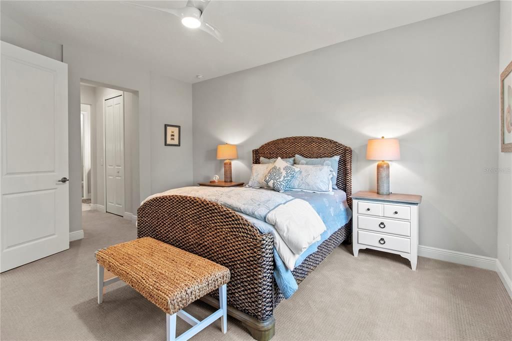 На продажу: $438,900 (2 спален, 2 ванн, 1634 Квадратных фут)