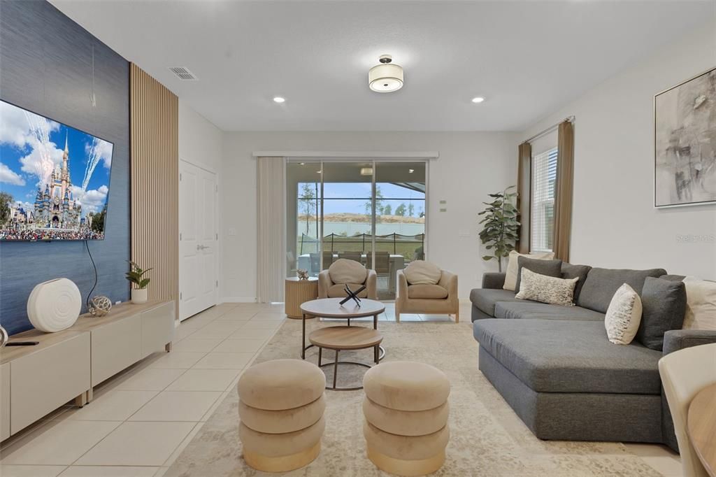 En Venta: $620,000 (6 camas, 4 baños, 3117 Pies cuadrados)