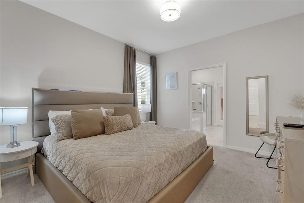 En Venta: $620,000 (6 camas, 4 baños, 3117 Pies cuadrados)