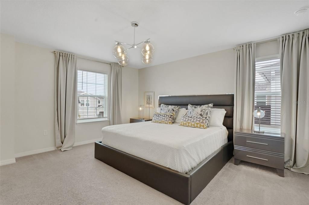 En Venta: $620,000 (6 camas, 4 baños, 3117 Pies cuadrados)