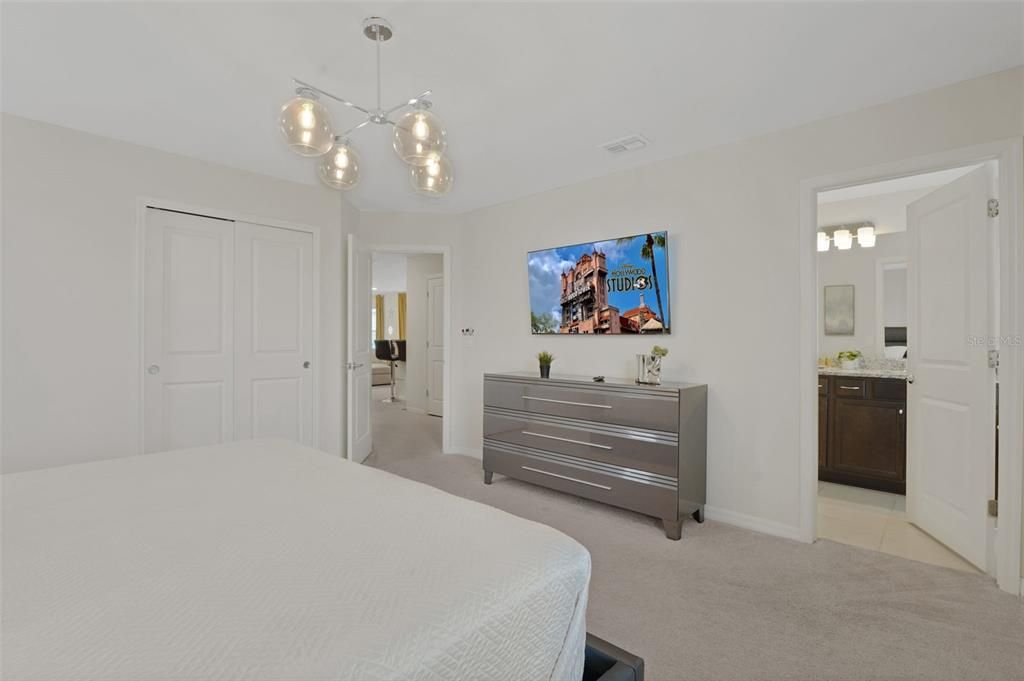 En Venta: $620,000 (6 camas, 4 baños, 3117 Pies cuadrados)