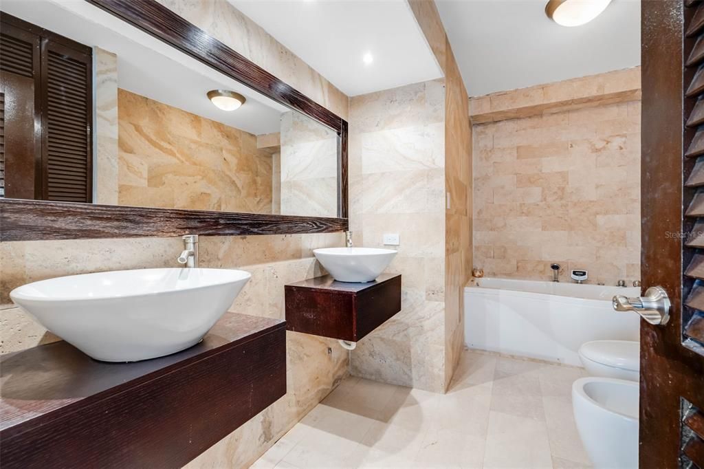 待售: $685,000 (3 贝兹, 3 浴室, 1460 平方英尺)