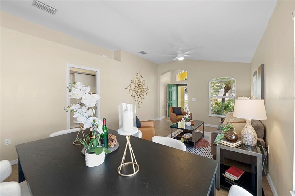 For Sale: $399,900 (3 beds, 2 baths, 1394 Square Feet)