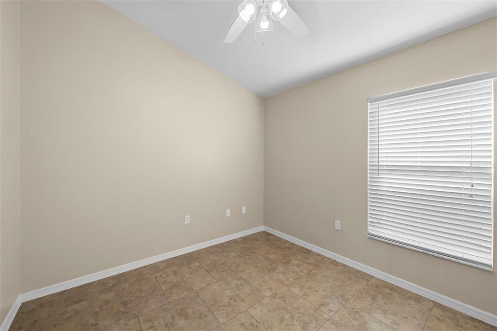 For Sale: $399,900 (3 beds, 2 baths, 1394 Square Feet)