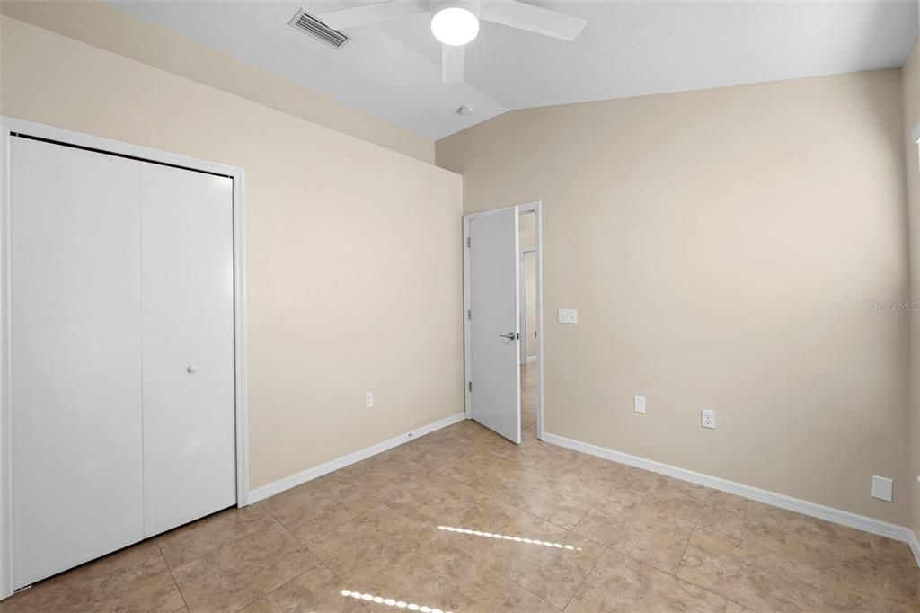 For Sale: $399,900 (3 beds, 2 baths, 1394 Square Feet)