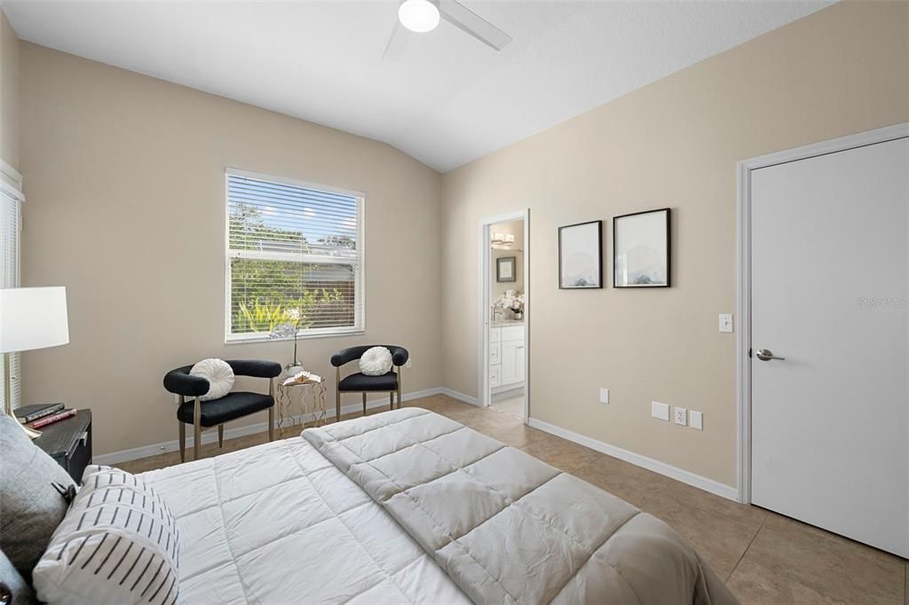 For Sale: $399,900 (3 beds, 2 baths, 1394 Square Feet)