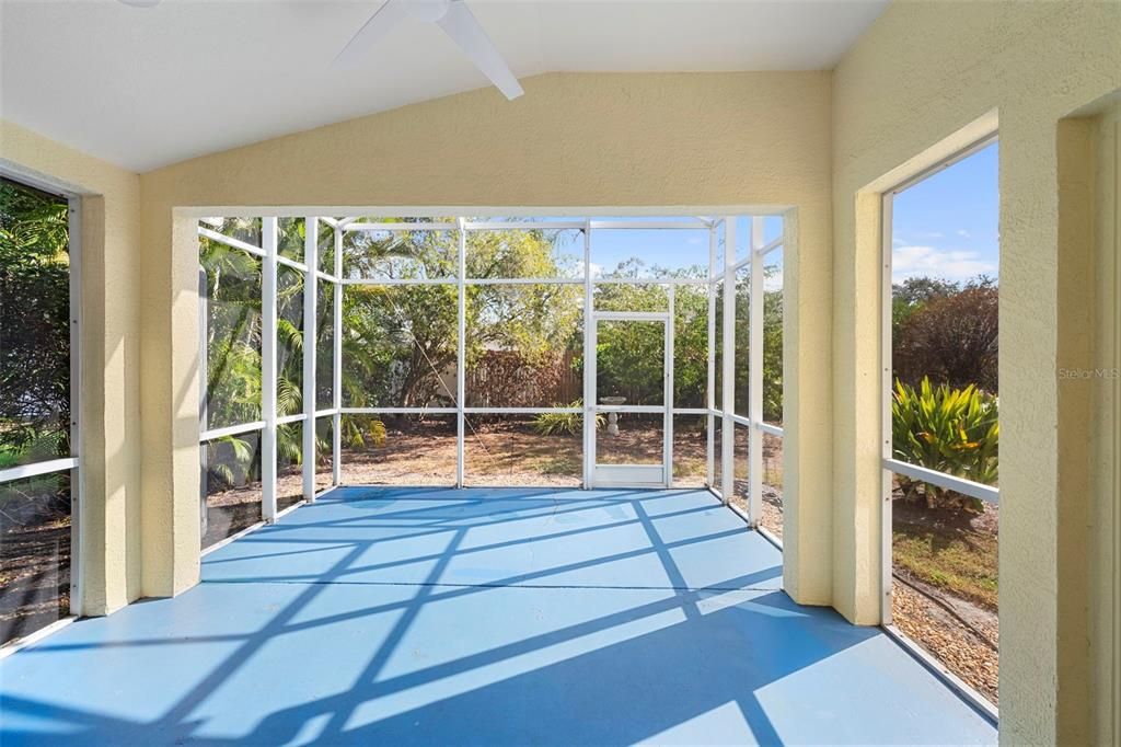 For Sale: $399,900 (3 beds, 2 baths, 1394 Square Feet)