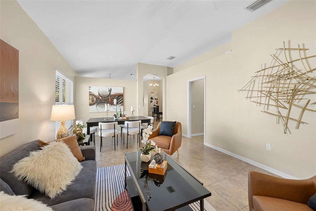 For Sale: $399,900 (3 beds, 2 baths, 1394 Square Feet)