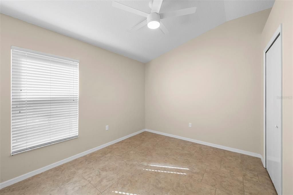 For Sale: $399,900 (3 beds, 2 baths, 1394 Square Feet)