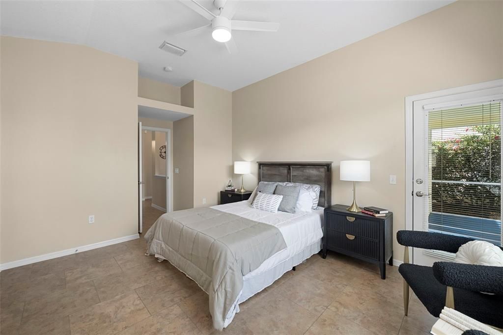 For Sale: $399,900 (3 beds, 2 baths, 1394 Square Feet)