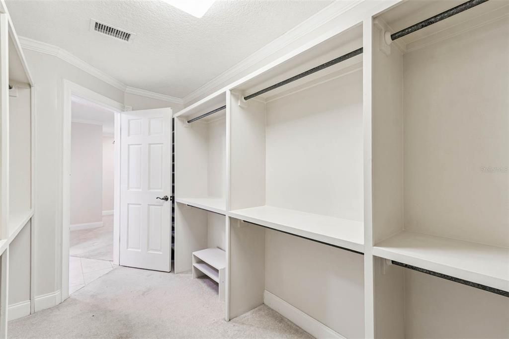 For Sale: $867,000 (3 beds, 3 baths, 3187 Square Feet)