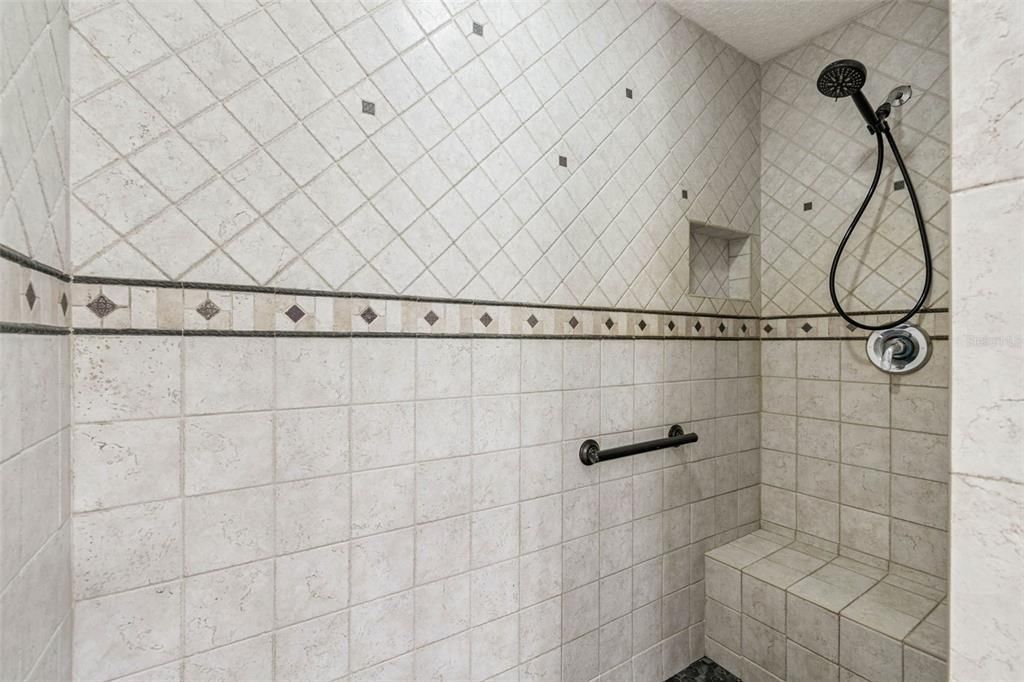 For Sale: $867,000 (3 beds, 3 baths, 3187 Square Feet)