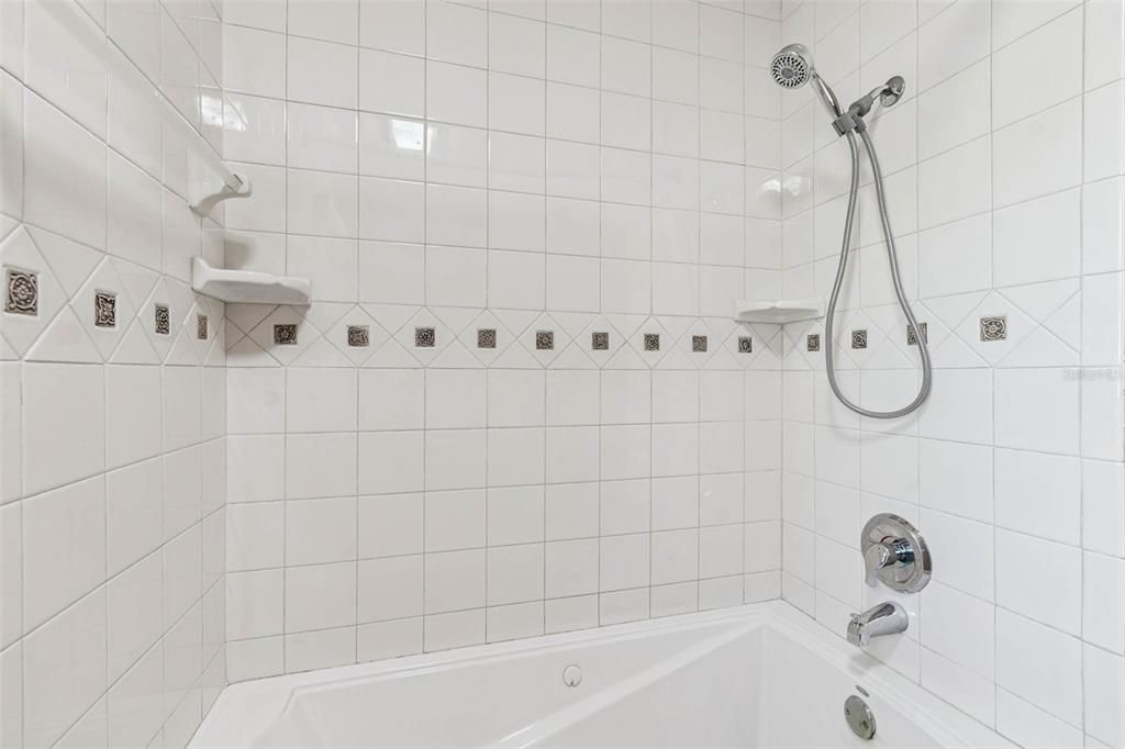 For Sale: $867,000 (3 beds, 3 baths, 3187 Square Feet)