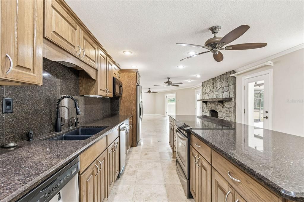 For Sale: $867,000 (3 beds, 3 baths, 3187 Square Feet)