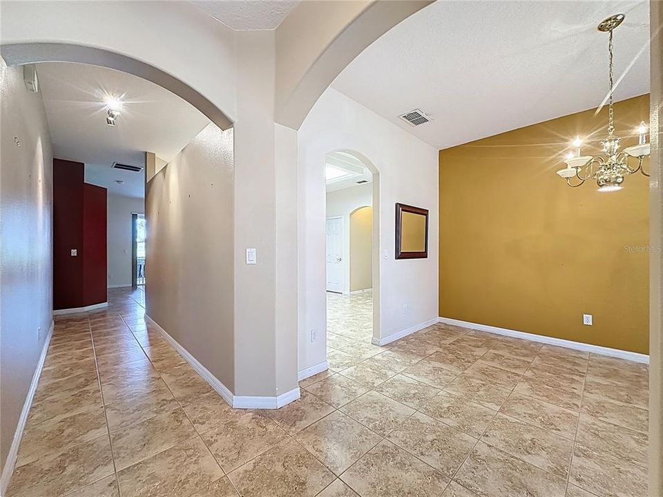 For Sale: $425,000 (2 beds, 2 baths, 1930 Square Feet)