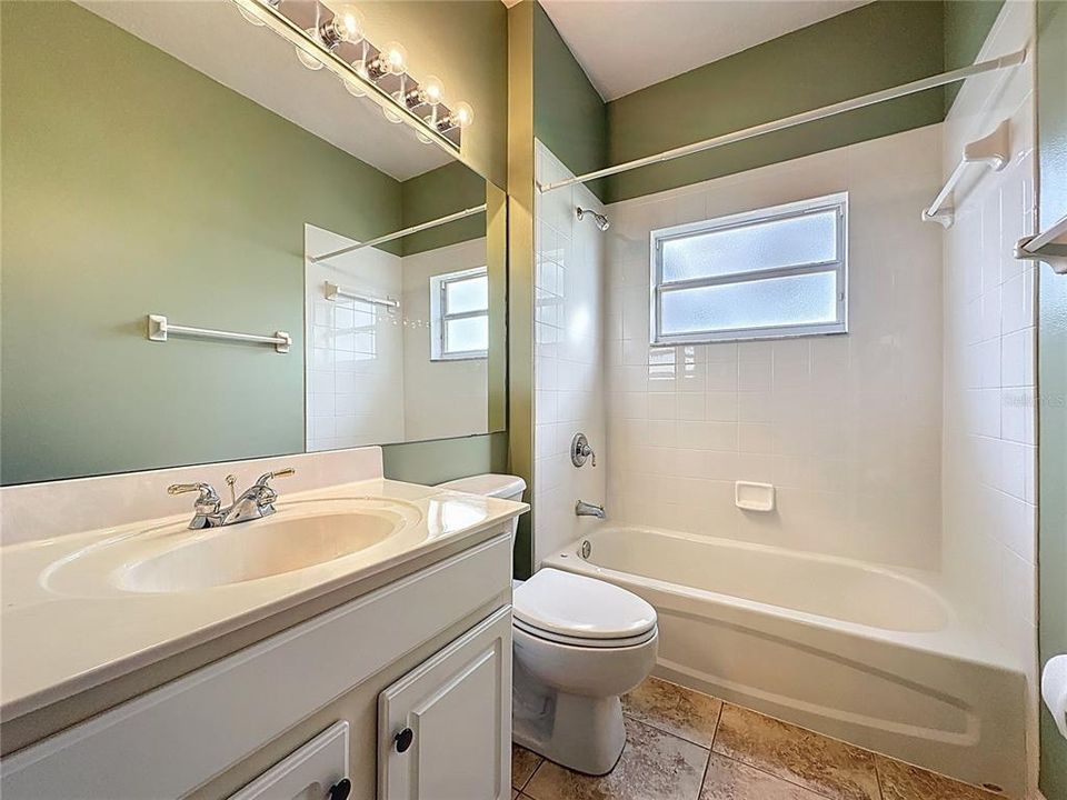 For Sale: $425,000 (2 beds, 2 baths, 1930 Square Feet)